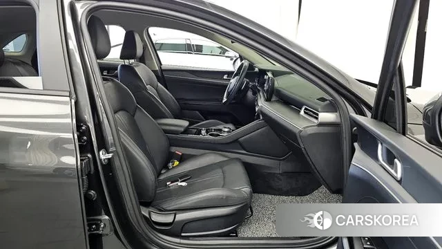 Kia K5 3rd generation 2021 Серый из Кореи, фото 2