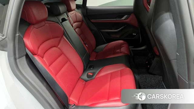 Porsche Taycan id 4344387 из Кореи 2