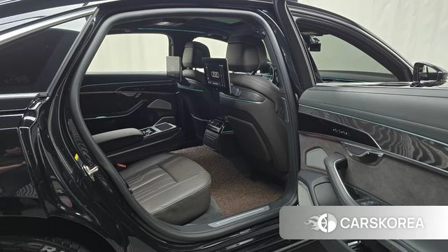 Audi A8 (D5) 2023 Черный из Кореи, фото 2