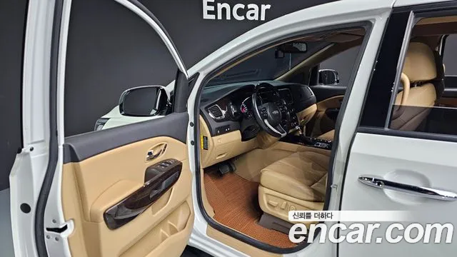 Kia The New Carnival 2018 Белый из Кореи, фото 2