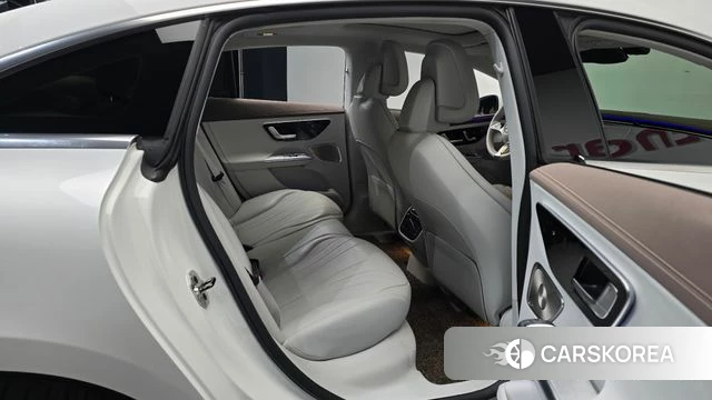 Mercedes-Benz EQE V295 2023 Белый из Кореи, фото 2