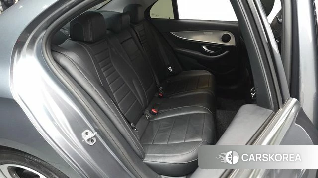 Mercedes-Benz E-Class W213 2018 Серый из Кореи, фото 2