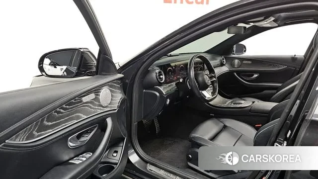 Mercedes-Benz E-Class W213 2021 Черный из Кореи, фото 2