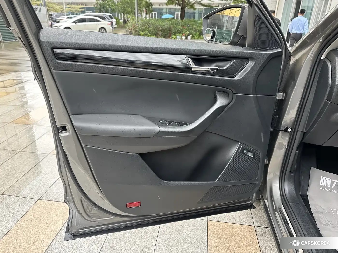 Skoda Kodiak 2019 Silver/gray из Китая, фото 2