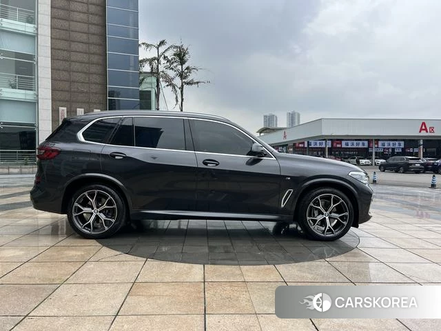 BMW X5 2022 Черный из Китая, фото 2