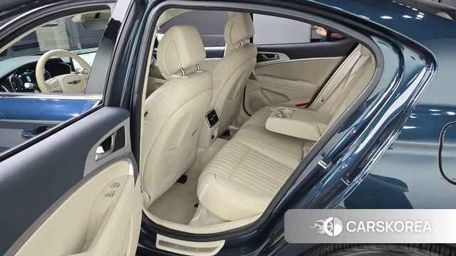 Genesis The New G70 2023 Синий из Кореи, фото 2