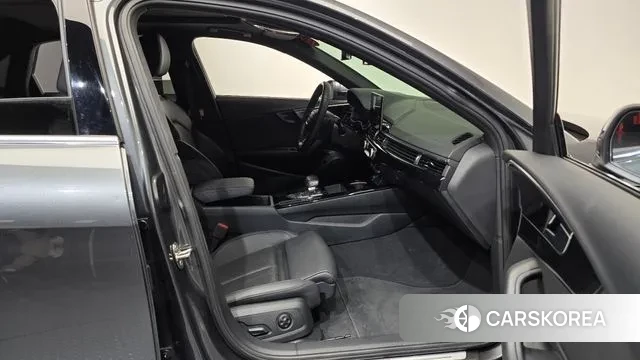 Audi A4 (B9) 2022 Серый из Кореи, фото 2