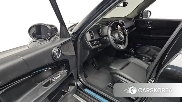 Mini Cooper Countryman 2023 Черный из Кореи, фото 2