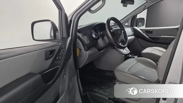 Hyundai The New Grand Starex 2020 Серебристо-серый из Кореи, фото 2