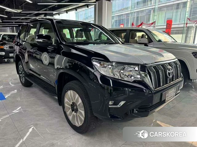 Toyota Prado (imported) 2023 Черный из Китая, фото 2