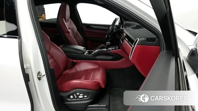 Porsche Cayenne (PO536) 2021 Белый из Кореи, фото 2