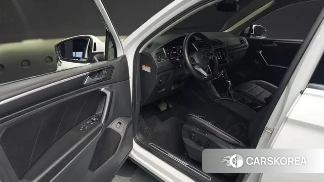 Volkswagen Tiguan second Generation 2021 Белый из Кореи, фото 2