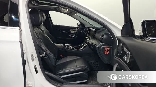 Mercedes-Benz E-Class W213 2020 Белый из Кореи, фото 2