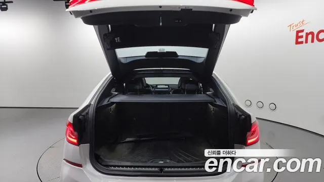 BMW 6 Series GT (G32) 2018 Белый из Кореи, фото 2