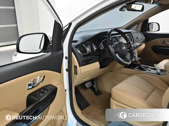 Kia The New Carnival 2018 Белый из Кореи, фото 2