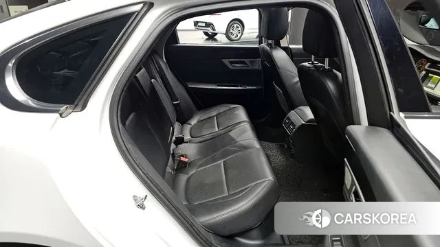 Jaguar XF (X260) 2018 Белый из Кореи, фото 2