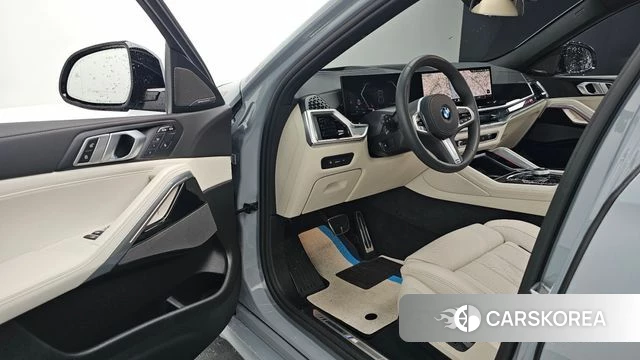 BMW X6 (G06) 2025 Серебристо-серый из Кореи, фото 2
