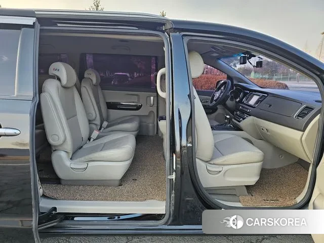 Kia All New Carnival 2018 Черный из Кореи, фото 2