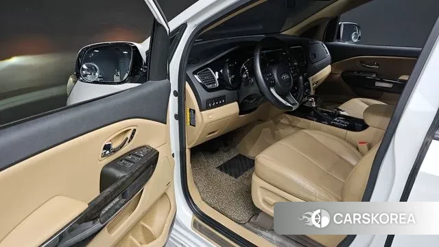Kia The New Carnival 2018 Белый из Кореи, фото 2