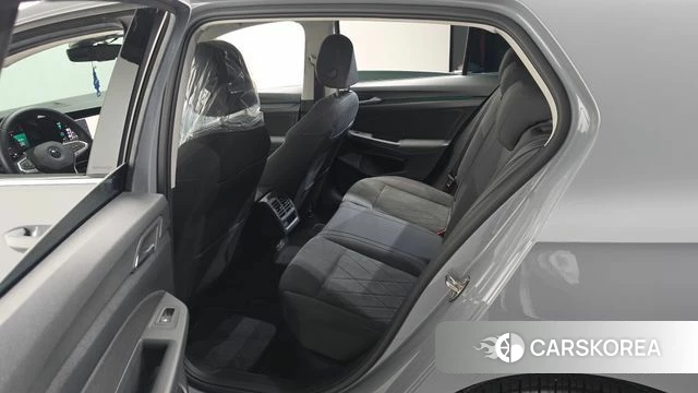 Volkswagen Golf 8th Generation 2022 Серый из Кореи, фото 2