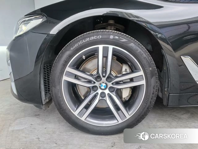 BMW 5 series 2021 Черный из Китая, фото 2
