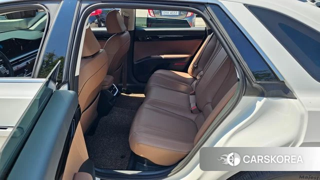 Hyundai Grandeur Hybrid (GN7) 2024 Белый из Кореи, фото 2