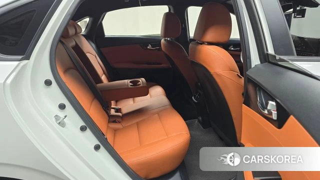 Kia The New K3 2nd generation 2024 Белый из Кореи, фото 2