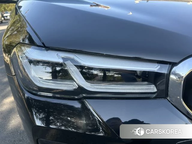 BMW 5 series 2022 Черный из Китая, фото 2
