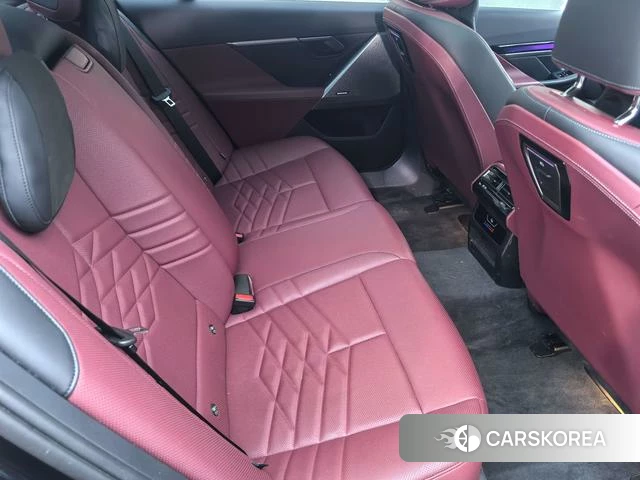 BMW i5 2025 Черный из Китая, фото 2
