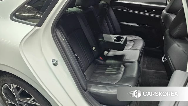 Kia The New K5 3rd generation 2023 Белый из Кореи, фото 2