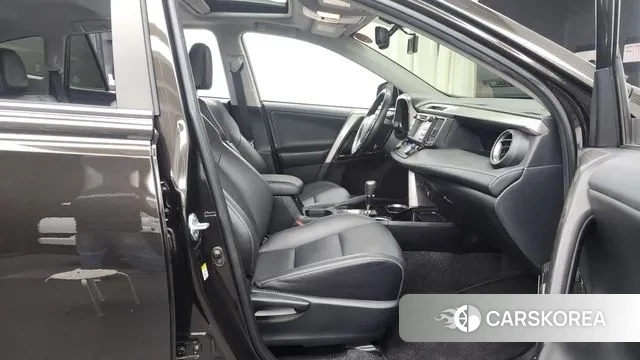 Toyota RAV4 2018 Коричневый из Кореи, фото 2