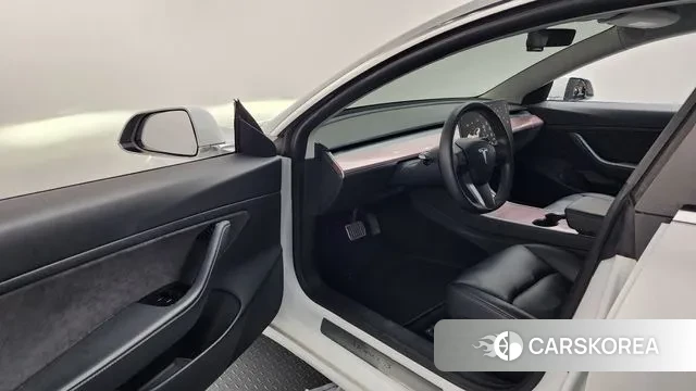 Tesla Model 3 2020 Белый из Кореи, фото 2