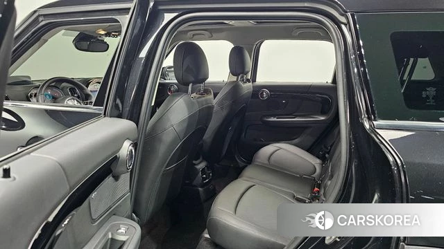 Mini Cooper Countryman 2023 Черный из Кореи, фото 2
