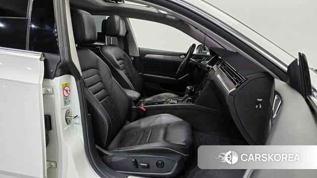 Volkswagen Arteon 2019 Белый из Кореи, фото 2