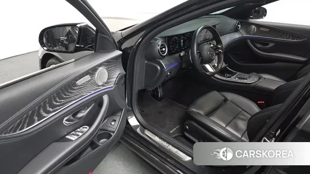 Mercedes-Benz E-Class W213 2021 Серый из Кореи, фото 2