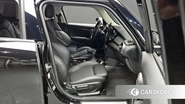 Mini Cooper 2020 Черный из Кореи, фото 2