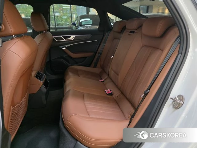 Audi A6 (C8) 2023 Белый из Кореи, фото 2