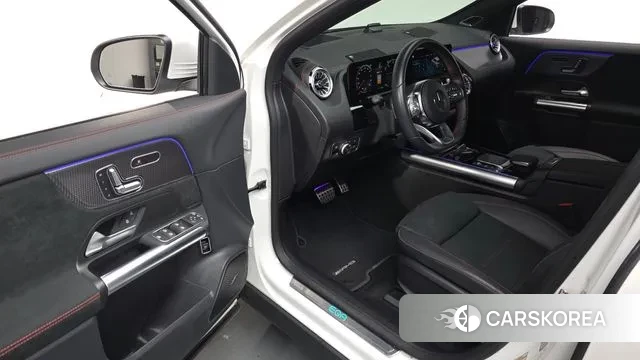 Mercedes-Benz EQA H243 2024 Белый из Кореи, фото 2