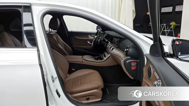 Mercedes-Benz E-Class W213 2020 Белый из Кореи, фото 2