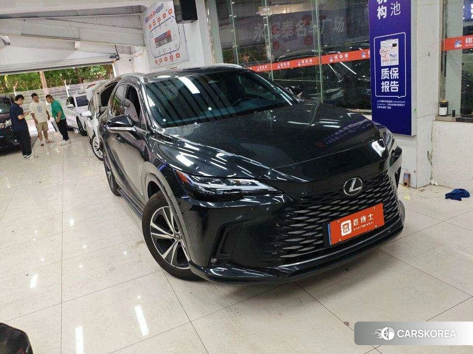 Lexus RX 2023 Черный из Китая, фото 2
