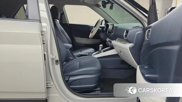 Hyundai Venue 2021 Серый из Кореи, фото 2