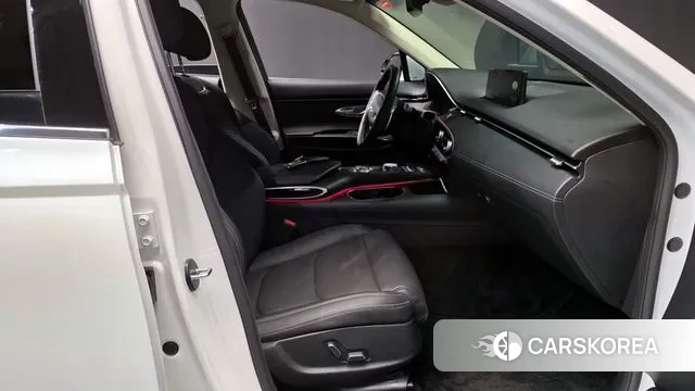 Genesis GV70 2023 Белый из Кореи, фото 2