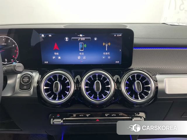Mercedes-Benz GLB 2023 Белый из Китая, фото 2