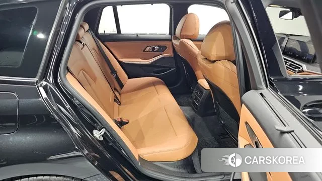 BMW 3 Series (G20) 2023 Черный из Кореи, фото 2