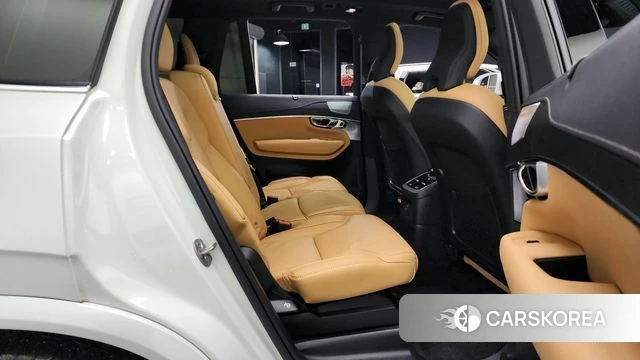 Volvo XC90 second Generation 2024 Белый из Кореи, фото 2