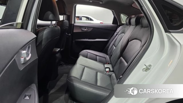 Kia The New K3 2nd generation 2021 Белый из Кореи, фото 2