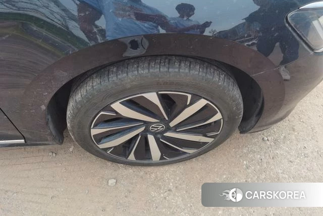 Volkswagen Passat 2023 Черный из Китая, фото 2