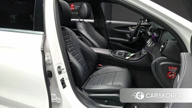 Mercedes-Benz E-Class W213 2021 Белый из Кореи, фото 2