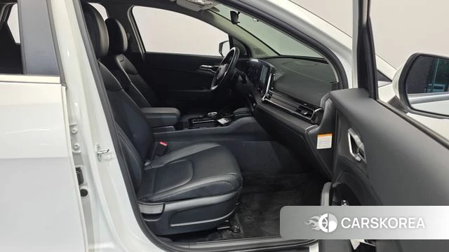 Kia Sportage 5th Generation Hybrid 2021 Белый из Кореи, фото 2