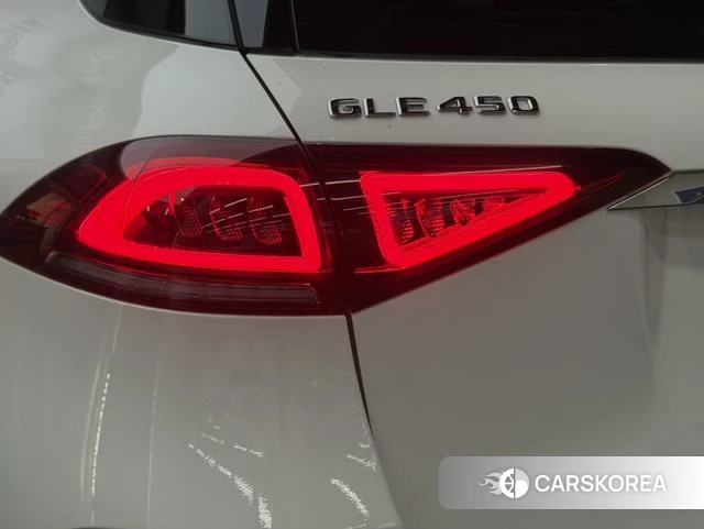 Mercedes-Benz GLE (import) 2023 Белый из Китая, фото 2